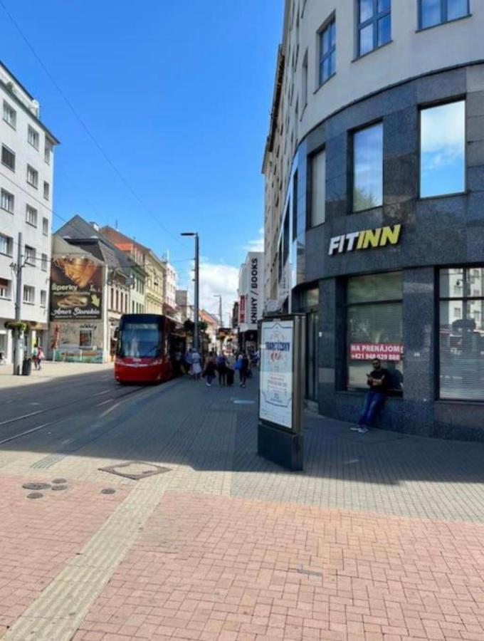 Apartmán Plaza De Luxe Bratislava Exteriér fotografie